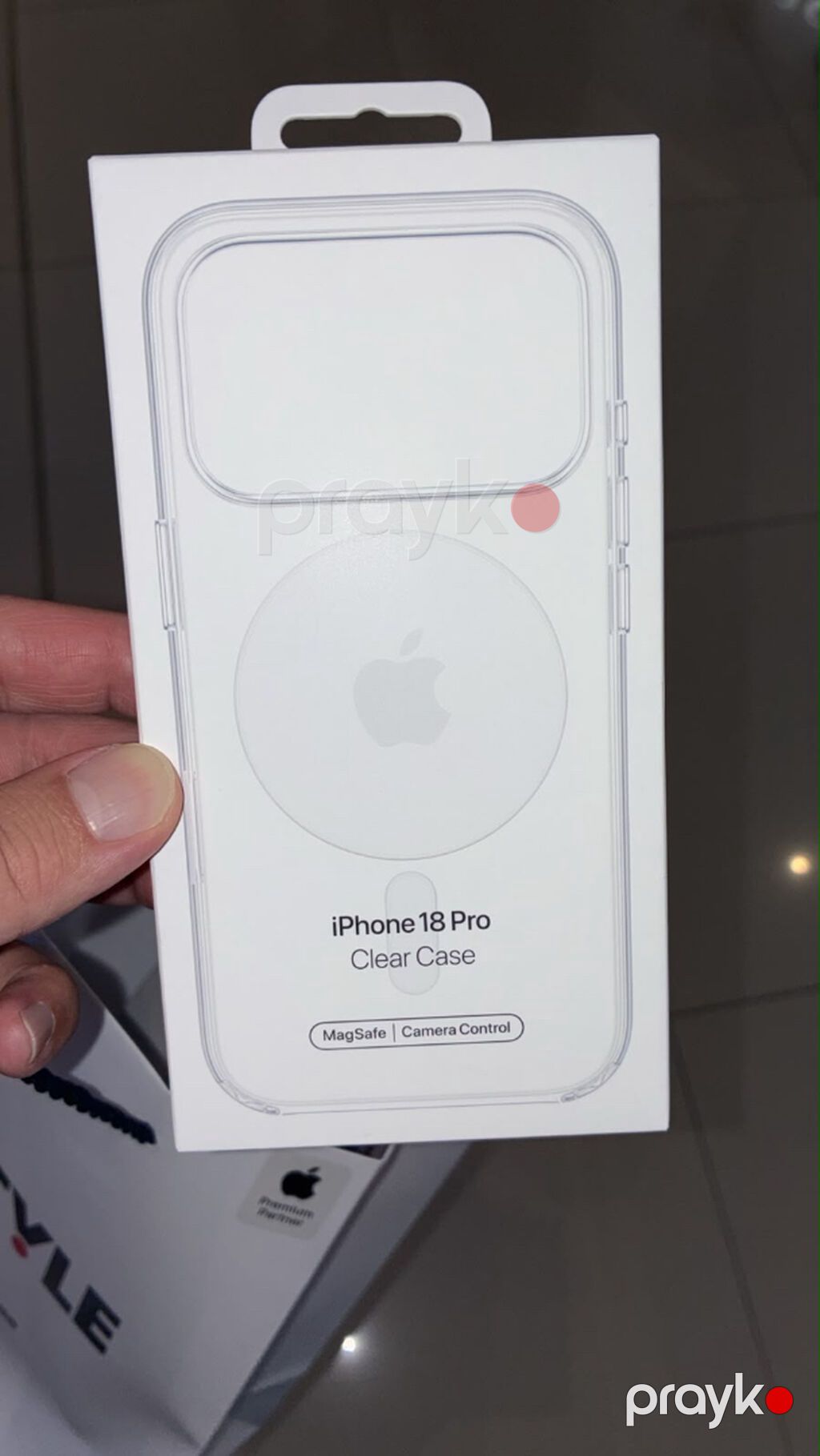 Apple iPhone 18 Pro Burgundy 256GB/12GB Rəsmi mağazadan alınıb — Apple iPhone, Bakı (2)