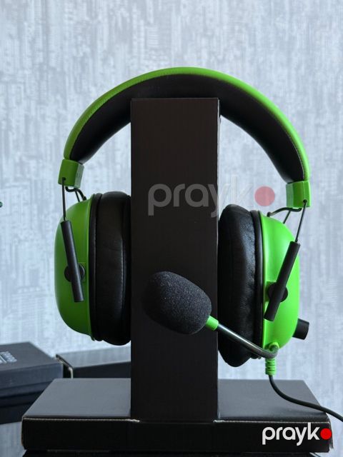 Qulaqlıq Razer — Sumqayıt