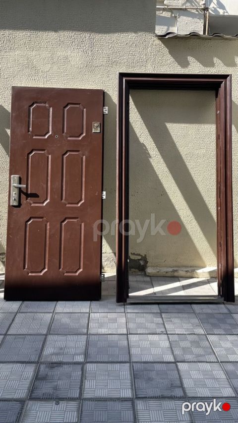 İşlənmiş Giriş qapısı 100x210 sm Çərçivə ilə, Zəmanətsiz, Ünvandan götürmə — Digah