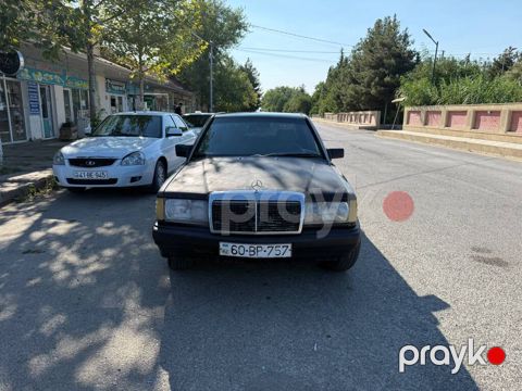 Mercedes 190, 2.0 L, 1992 il, 300 000 km — Ağcabədi