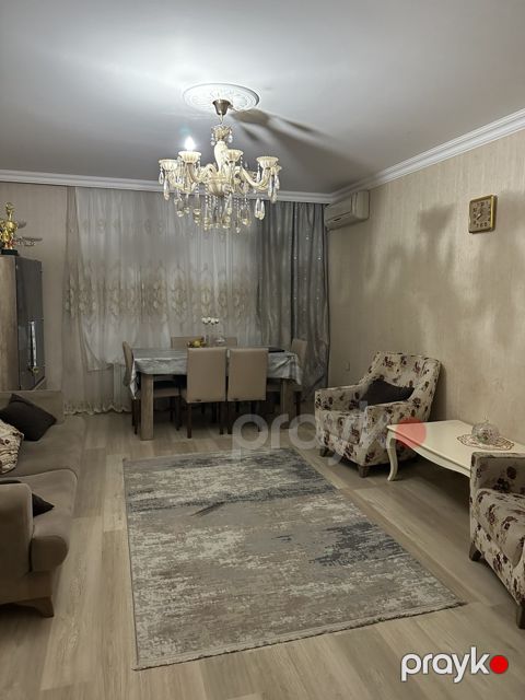 Satılır 3 otaqlı köhnə tikili 64 m² — Bakı