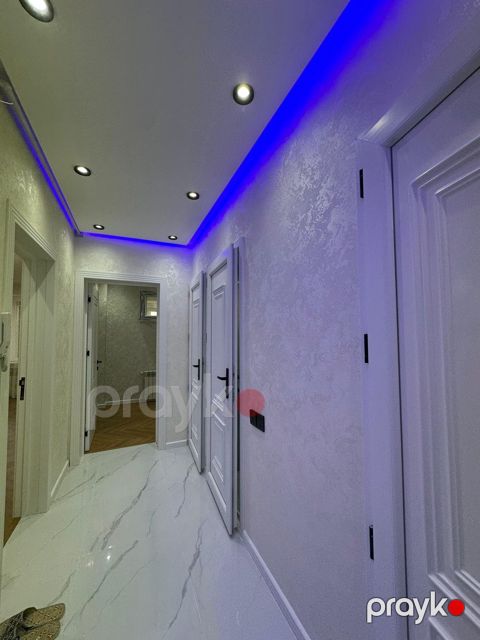 Satılır 3 otaqlı köhnə tikili 65 m² — Bakı