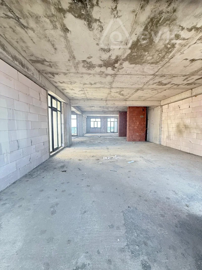 4 otaqlı mənzil, 178 m², Bayıl qəsəbəsi Bayraq meydanının yanı — Mənzil, Bakı (9)