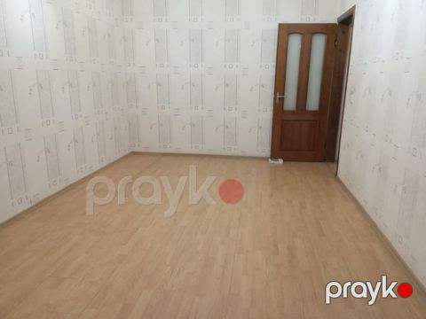 Satılır 5 otaqlı köhnə tikili 130 m² — Bakı