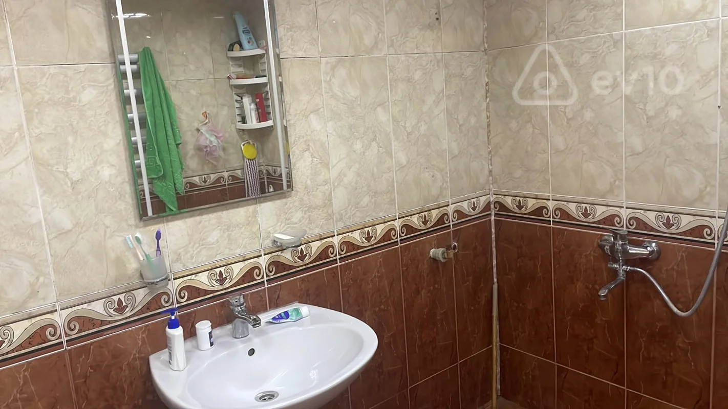 3 otaqlı həyət evi, 700 m², Qara Qarayev — kirayə — Ev, villa, Bakı (3)