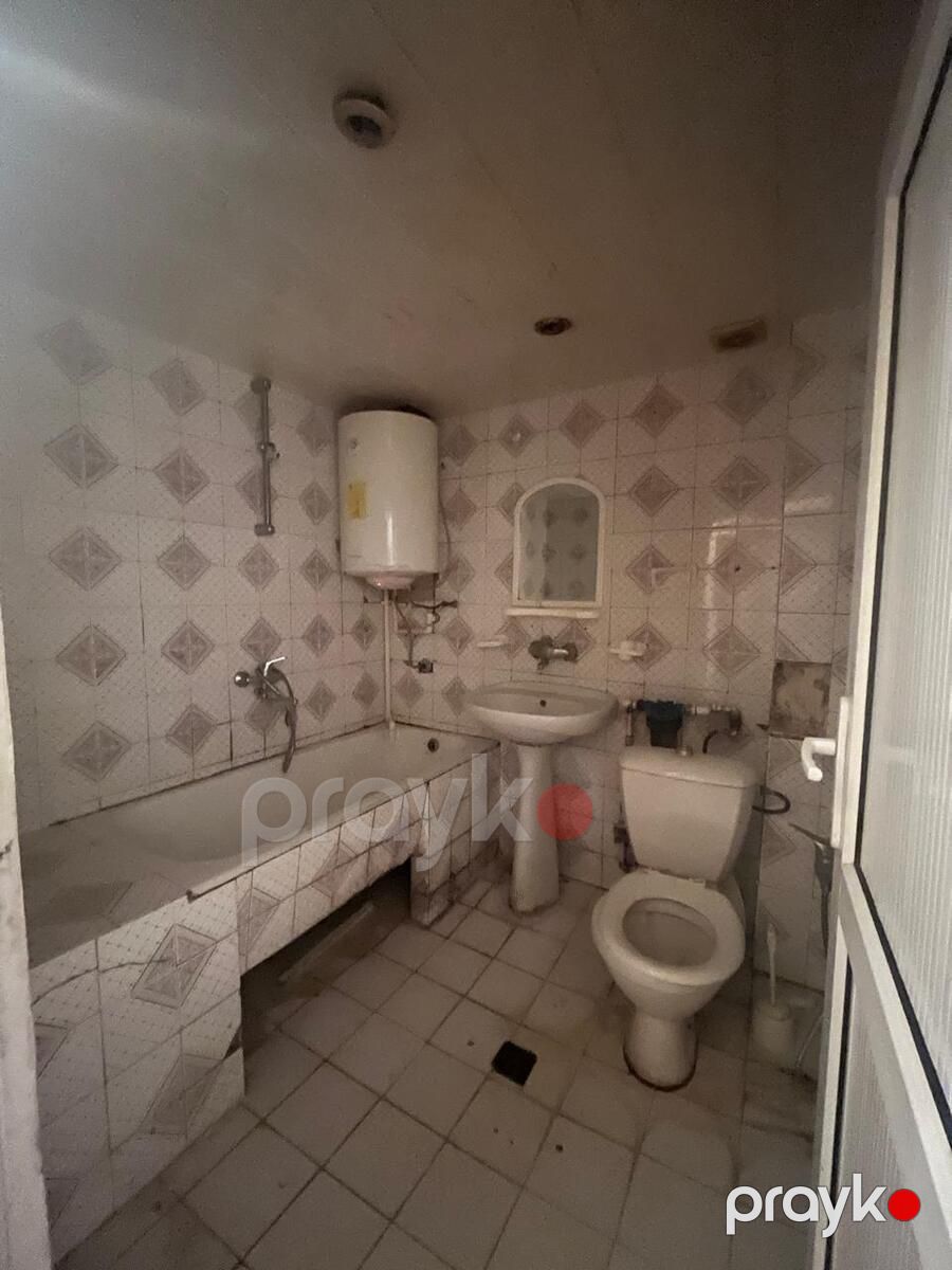 Satılır 1 otaqlı köhnə tikili 40 m² — Mənzil, Bakı (11)