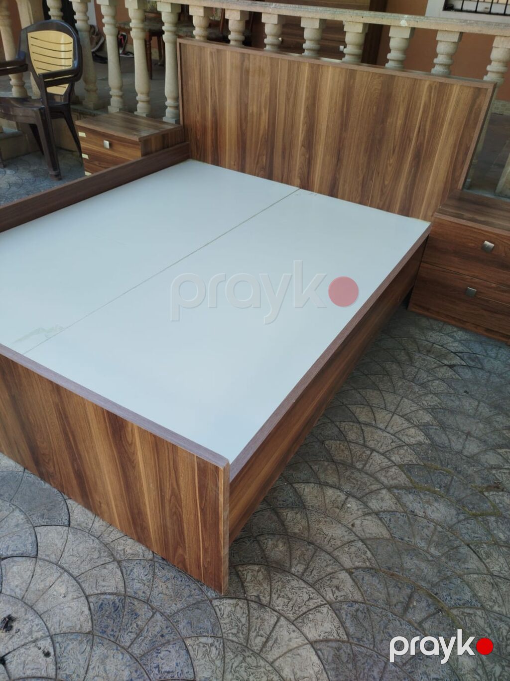 Taxta çarpayı dəsti – klassik qoz rəngi - Material: laminat/MDFlam — Yataq otağı mobilya dəstləri, Bakı (2)