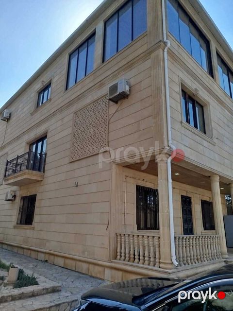 Satılır 7 otaqlı həyət evi/bağ evi 350 m² — Bakı