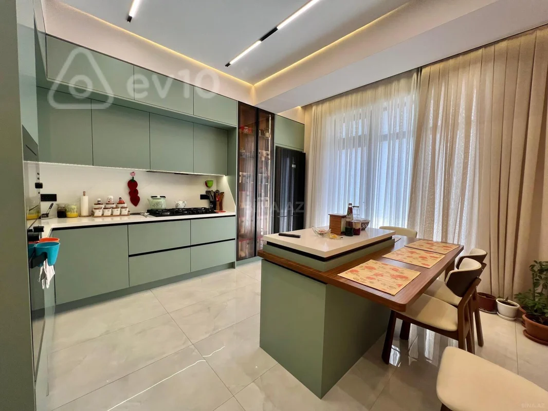 4 otaqlı mənzil, 185 m², mərkəzi bulvar küçəsi — kirayə — Mənzil, Bakı (4)