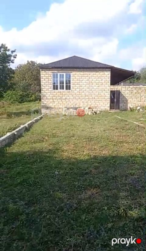 Bağ evi, Bum qəs — Qəbələ