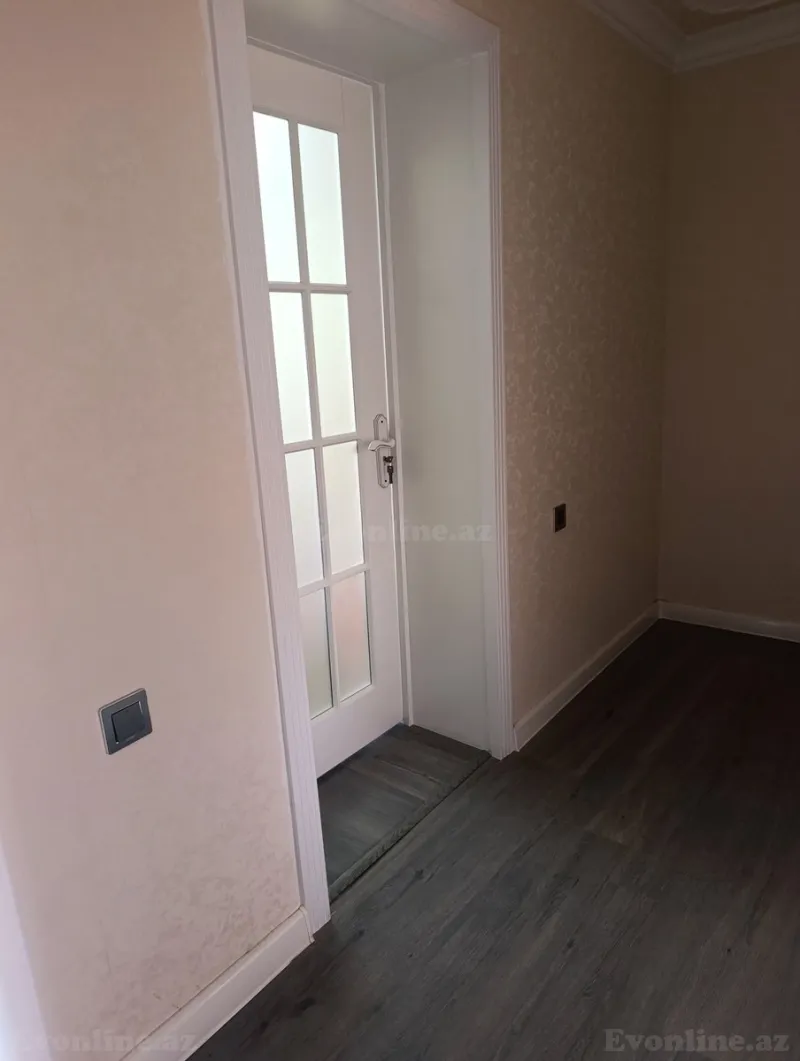Satılır 3 otaqlı Mənzil Köhnə tikili 70 m² Bakı, Nizami r., Neftçilər m., 8-ci kilometr — Mənzil, Bakı (2)