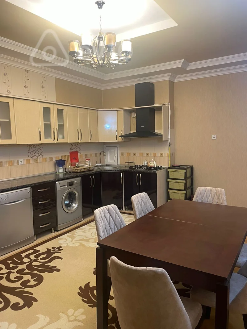 3 otaqlı mənzil, 150 m², Süleyman Vəzirov küçəsi — kirayə — Mənzil, Bakı (9)