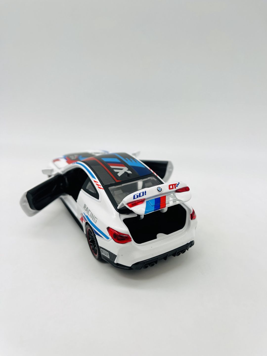 Maşın BMW M4 P-83, metal, ağ — Mallar, Bakı (2)