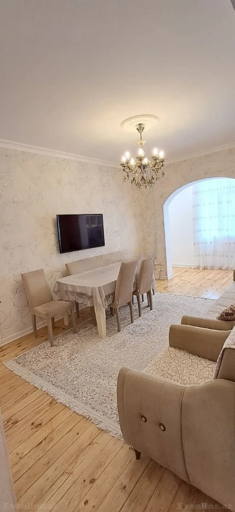 Satılır 2 otaqlı Mənzil Köhnə tikili 70 m² Bakı, Binəqədi r., Azadlıq prospekti m., 8-ci mikrorayon — Bakı
