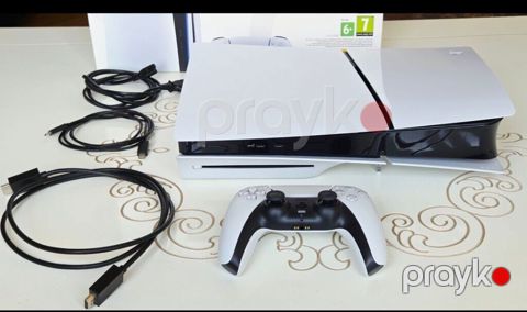 Salam playstation 5 slim satilir ideal vezyetdedi 1 eded pultu var — Digah