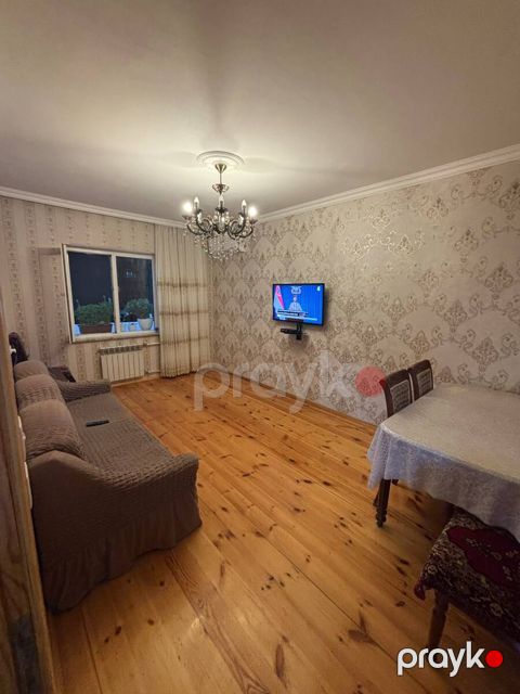 Satılır 2 otaqlı köhnə tikili 60 m² — Bakı