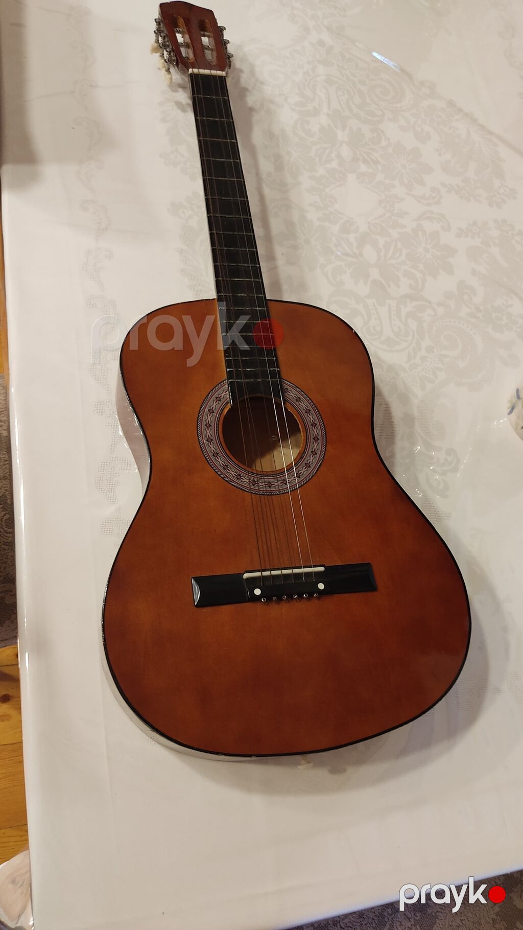 Klassik akustik gitara - Korpus: klassik forma, təbii qəhvəyi — Gitarlar və digər simli alətlər, Digah (3)