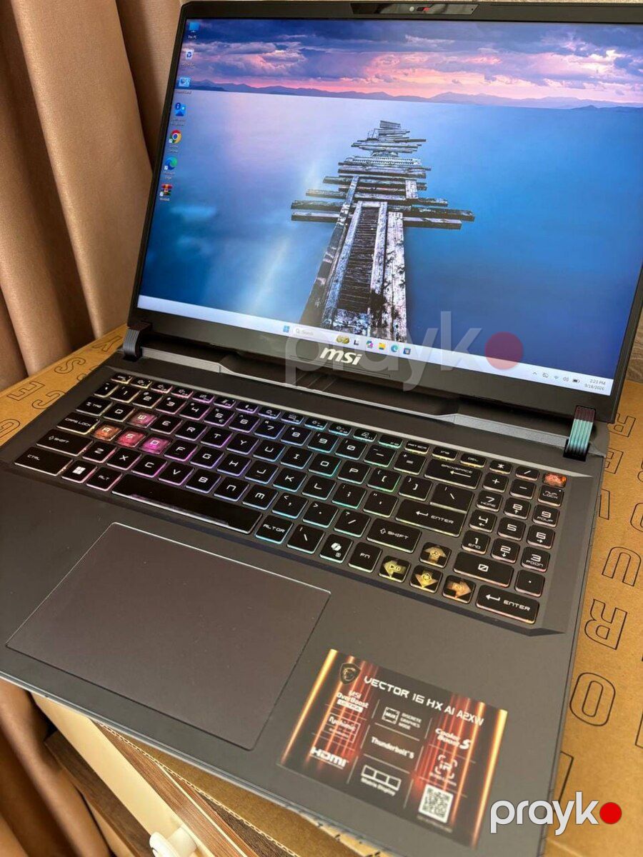 Noutbuk MSI Vector Gaming RTX 5070ti — Noutbuklar, Bakı (8)
