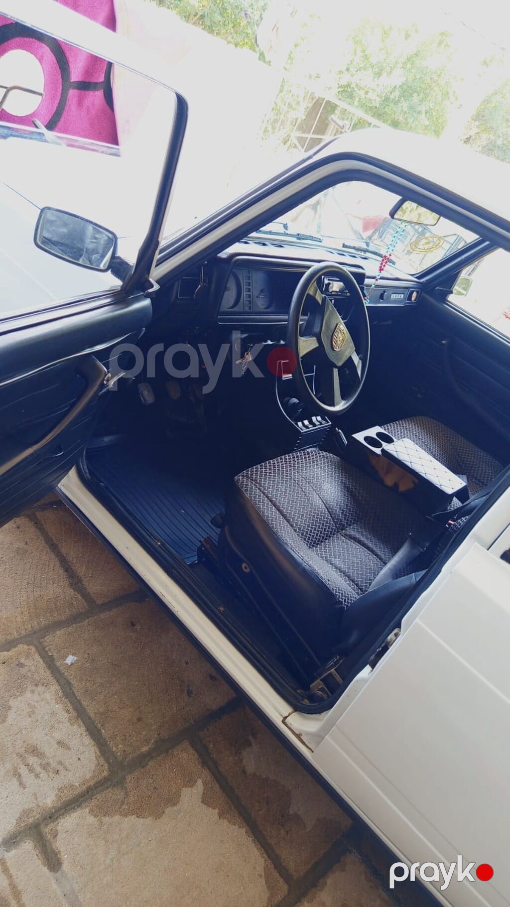 VAZ 2107 sedan - Kuzov: ağ rəng, 4 qapı, xrom detal və qara — Avtomobillər, Neftçala (2)