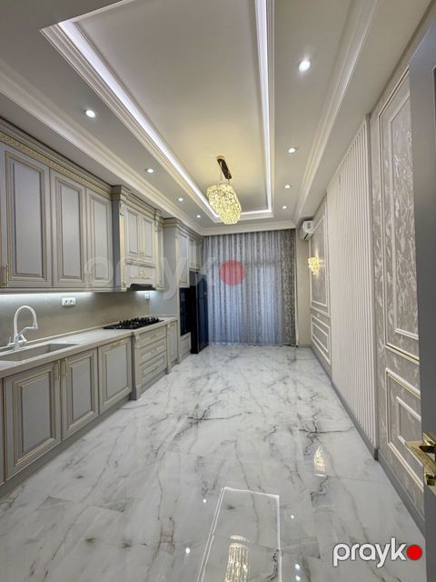 Satılır 4 otaqlı yeni tikili 195 m² — Bakı