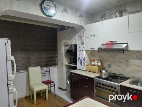 Satılır 2 otaqlı köhnə tikili 60 m² — Bakı