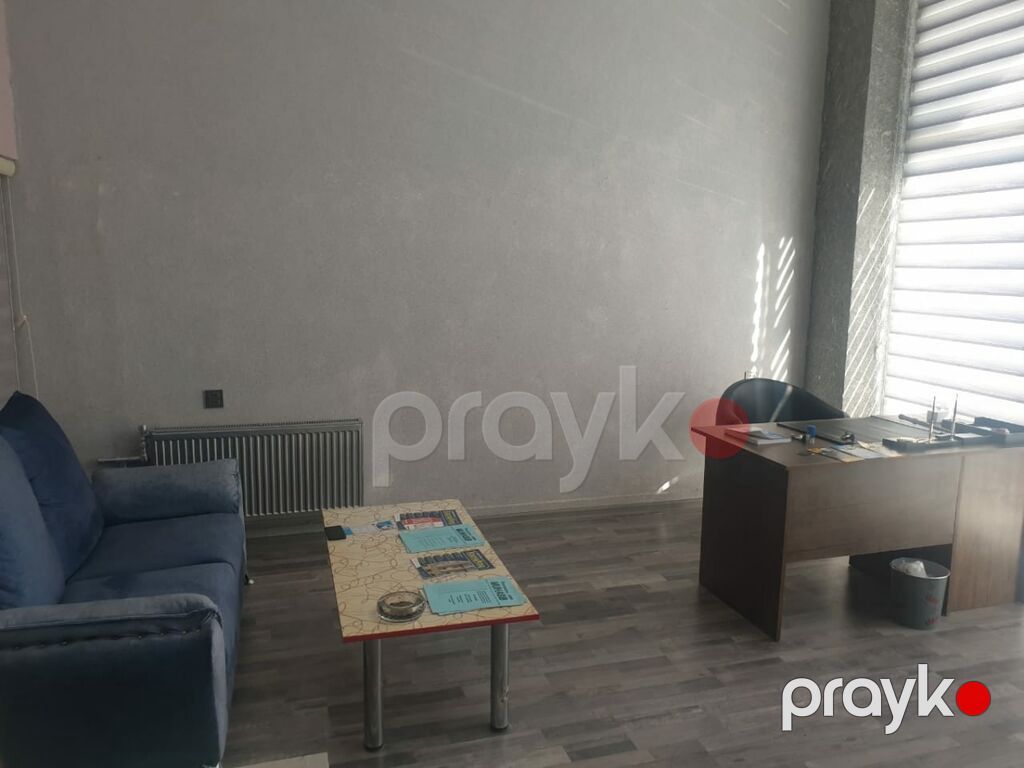 Ofis icarəyə verilir.Tam təmirli.3 ədəd ofis dəsti(kreslo+yazı — Ofis, Bakı (6)