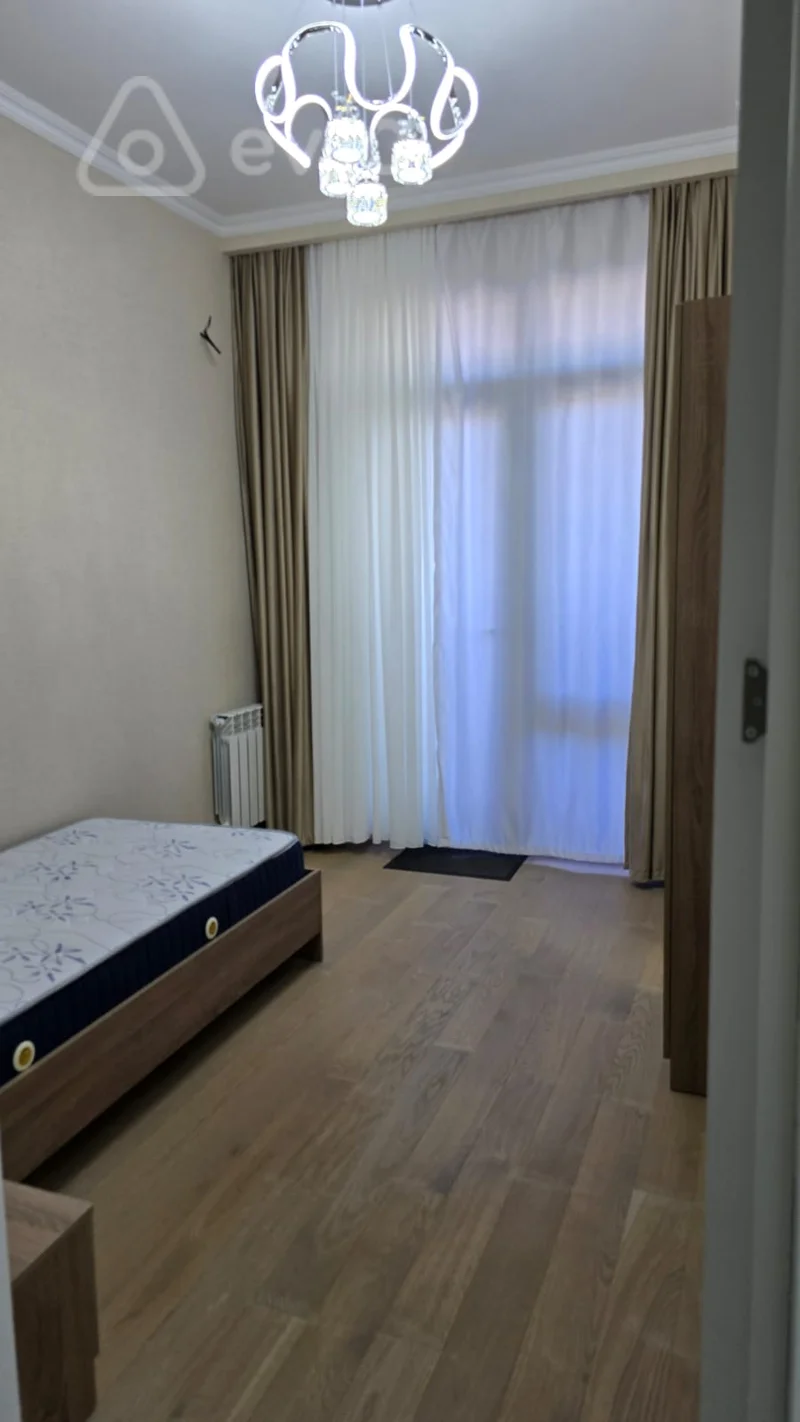3 otaqlı mənzil, 80 m², müstəqillik küçəsi — kirayə — Mənzil, Bakı (5)