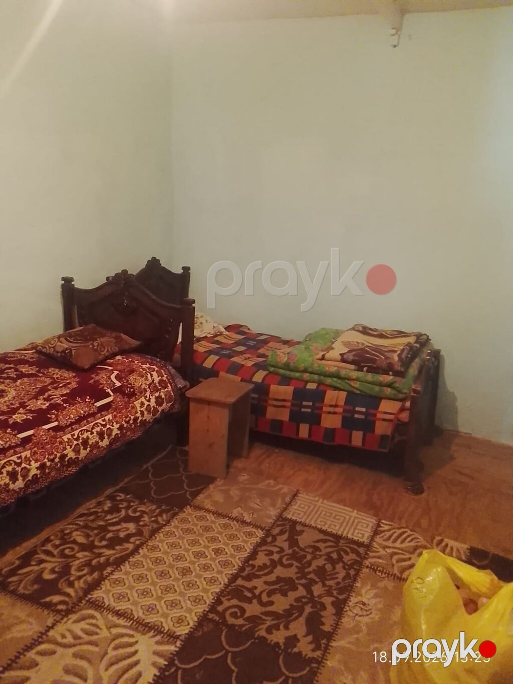 Kirayə verilir: 2 otaqlı sadə mənzil (mebellə) - Otaqlar: qonaq otağı — Mənzil, Bakı (2)