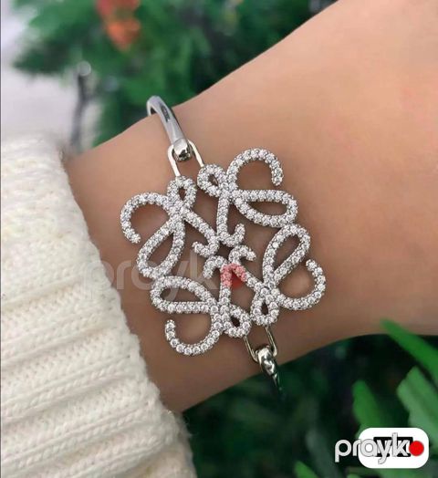 Qolbaq Loewe Crystal Flow, polad, gümüşü — Bakı
