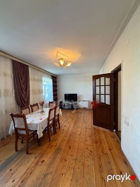 Satılır 6 otaqlı həyət evi/bağ evi 200 m² — Bakı