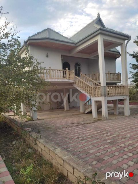Satılır 4 otaqlı həyət evi/bağ evi 200 m² — Bakı