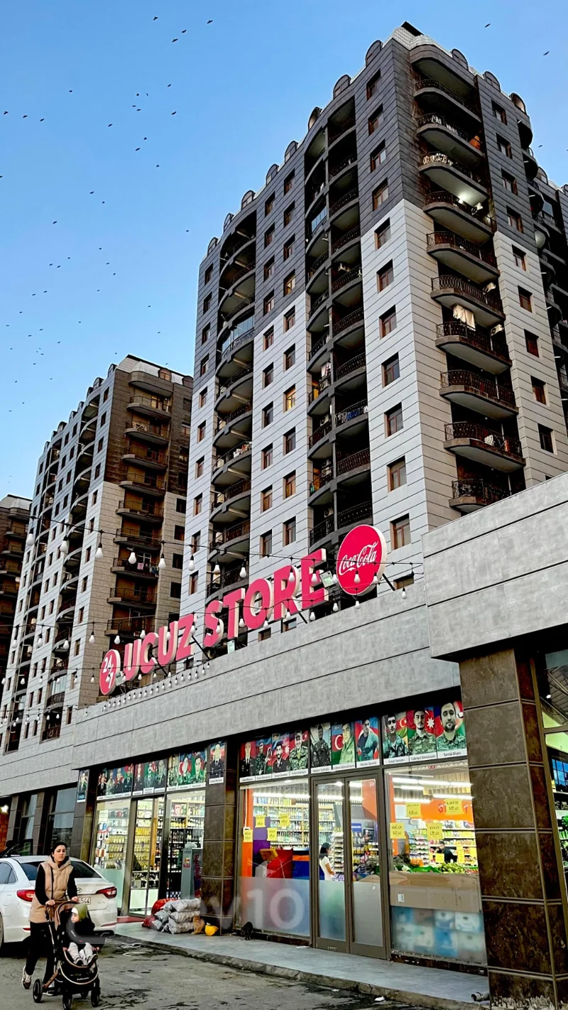 2 otaqlı mənzil, 58 m², Yeni Yasamal Qismət şadlıq sarayının yanı — Bakı