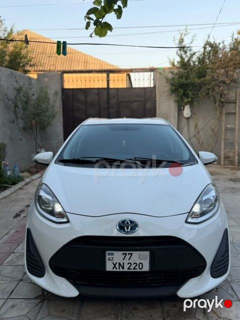 Toyota Aqua, 1.5 L, 0.87 kWh, 2017 il, 240 000 km — Bakı
