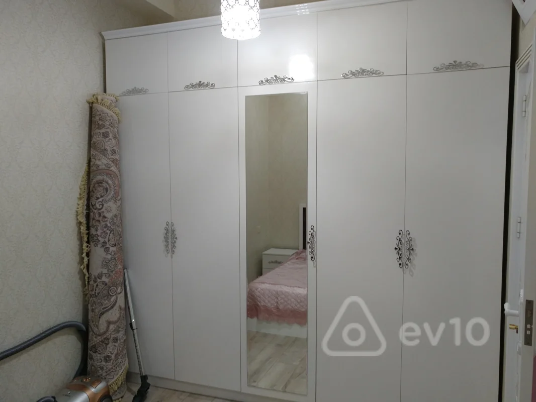 3 otaqlı mənzil, 80 m², Səbayıl rayonu,İçərişəhər mt/s-na,Axundov Bağına yaxın 3 otaqlı super təmirli ev kirayə verilir. — kirayə — Mənzil, Bakı (11)