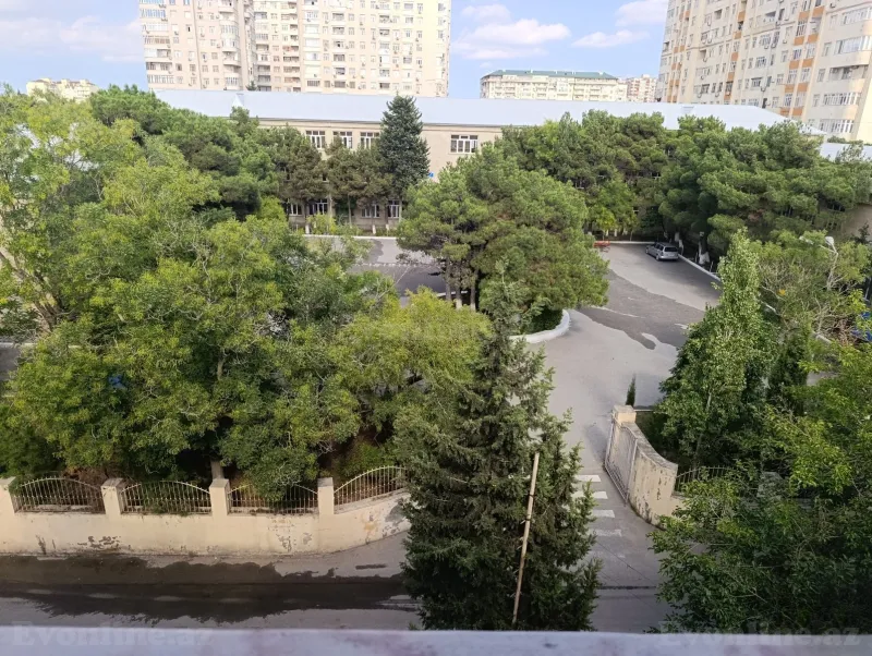 Satılır 3 otaqlı Mənzil Köhnə tikili 70 m² Bakı, Nizami r., Neftçilər m., 8-ci kilometr — Mənzil, Bakı (8)