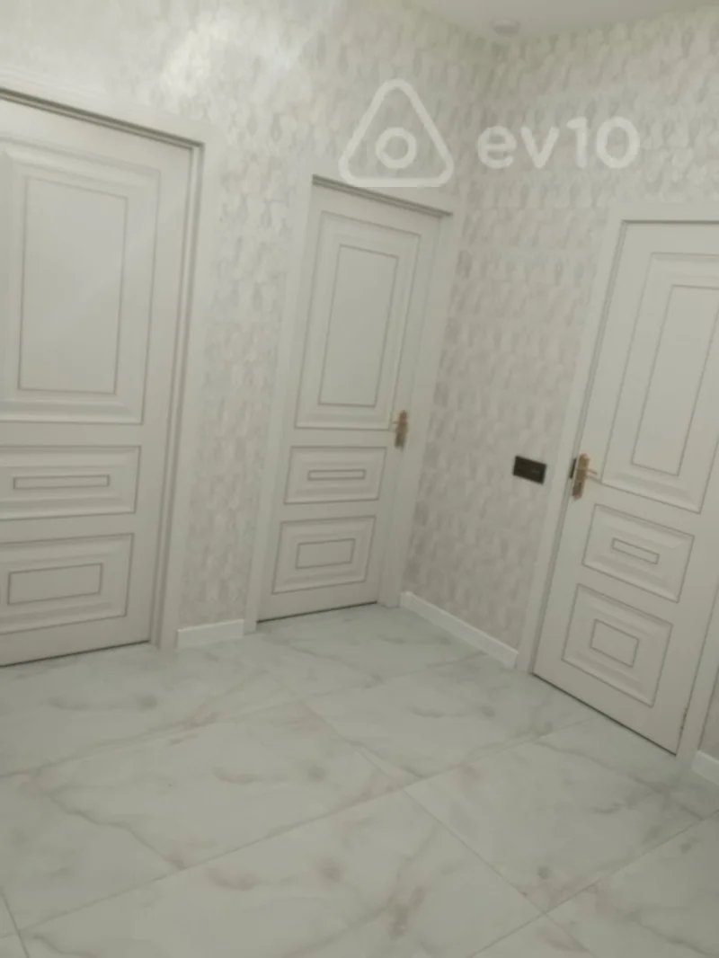 3 otaqlı mənzil, 160 m², 3 cu mikro rayon — kirayə — Bakı