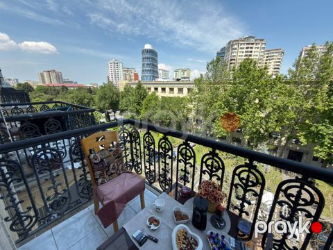 Satılır 2 otaqlı köhnə tikili 70 m² — Bakı