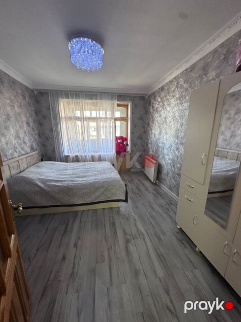 Satılır 3 otaqlı köhnə tikili 85 m² — Bakı