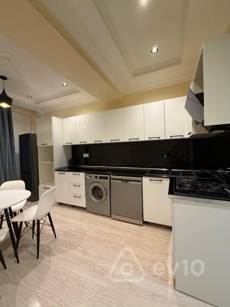 3 otaqlı mənzil, 130 m², Jasmin Park yaşayış kompleksi — kirayə — Bakı
