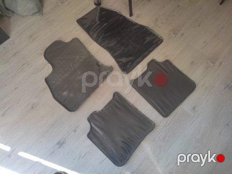 Avtomobil üçün salon rezin ayaqaltı — Bakı