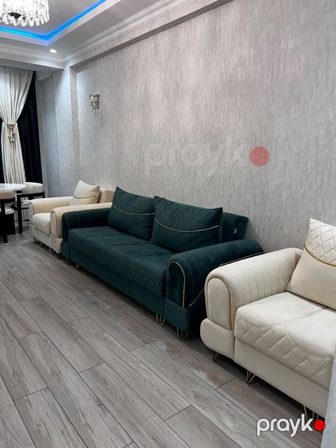 Dıvan kreslo destı 5 aydır alınıb 1100 azn satılır acılır bazalı