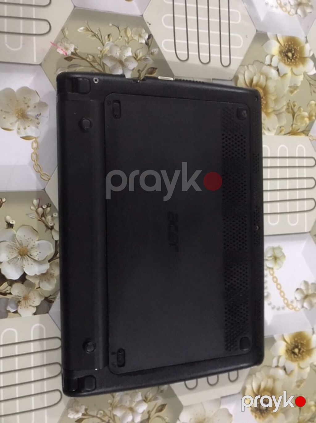 Acer Aspire One D270 netbuku Xüsusiyyətlər: - Ekran: 10.1" LED — Acer, Digah (3)