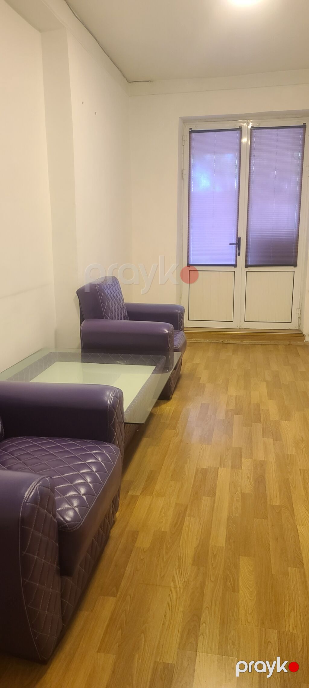 Ofis mebel dəsti Tərkibi: - Direktor masası – geniş iş səthi, qapalı — Ofis mebeli, Digah (3)