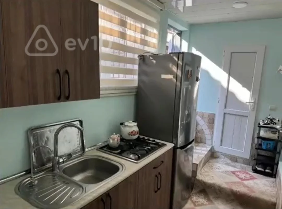 2 otaqlı həyət evi, 55 m², 8 noyabr metrosu — kirayə — Ev, villa, Bakı (2)