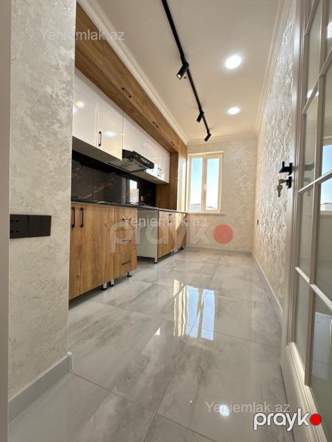 Satılır 3 otaqlı Bina evi menzil (Köhnə tikili), 75 m², 10-cu mikrorayon — Sumqayıt