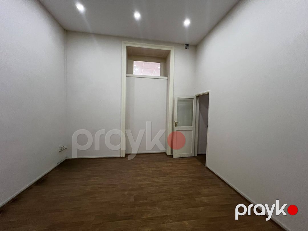 Satılır 4 otaqlı köhnə tikili 200 m² — Mənzil, Bakı (2)