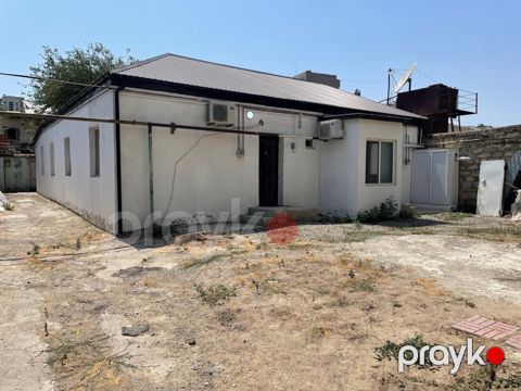 Satılır 10 otaqlı həyət evi/bağ evi 200 m² — Bakı