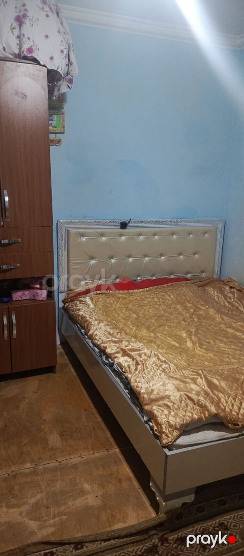 Tələbə qizlara əşyalı kirayə verilir univermaga yaxın məsafədə bina — Gəncə