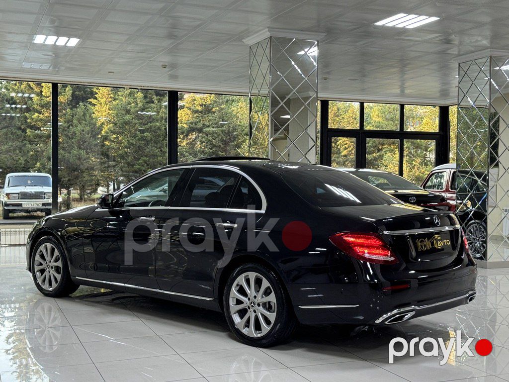 Mercedes E 220 d, 2.0 L, 2017 il, 300 000 km — Avtomobillər, Bakı (4)