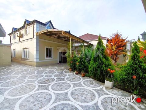 Satılır 7 otaqlı həyət evi/bağ evi 250 m² — Bakı